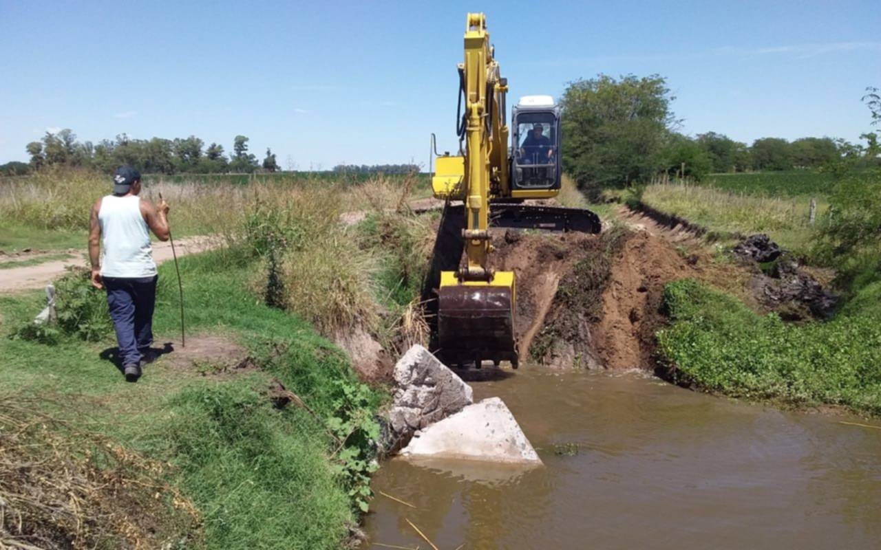 Comenzaron las reparaciones en el puente Los Tamariscos, en 25 de Mayo