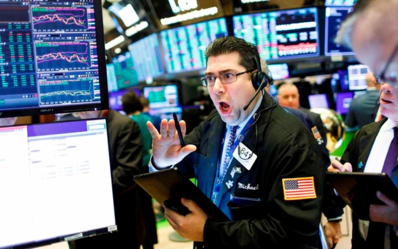 Escándalo cripto: las acciones argentinas en Wall Street caen hasta casi 5% y sube el Riesgo País