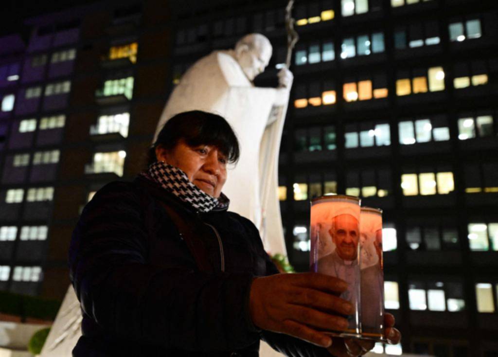 Neumonía bilateral: se complica la salud del Papa