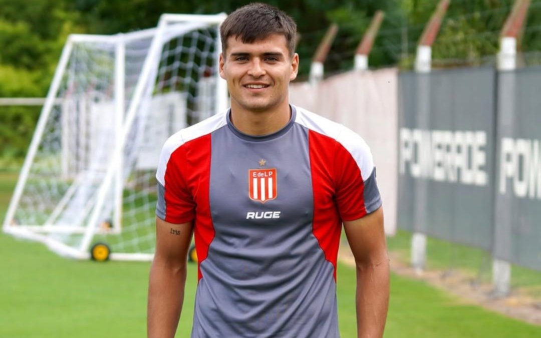 Estudiantes negocia la salida de Nehuén Benedetti para liberar un cupo y sellar a Funes Mori