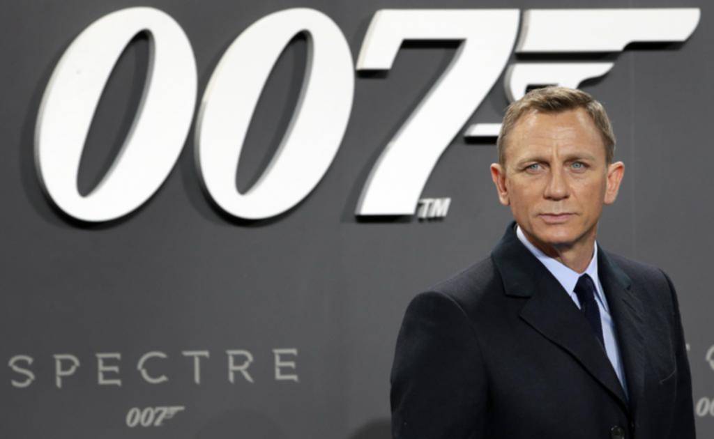 El agente 007 en nuevas manos: ahora, a James Bond lo controla Jeff Bezos
