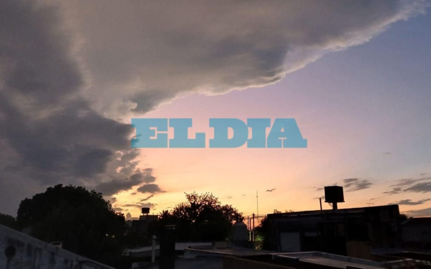La lluvia llegó a La Plata, que es un horno: alerta amarillo por el calor y las tormentas