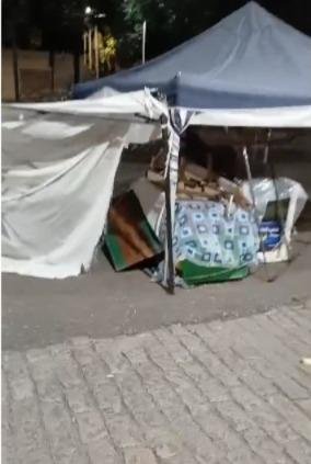 Reclamo de una feriante por robos y daños en los puestos