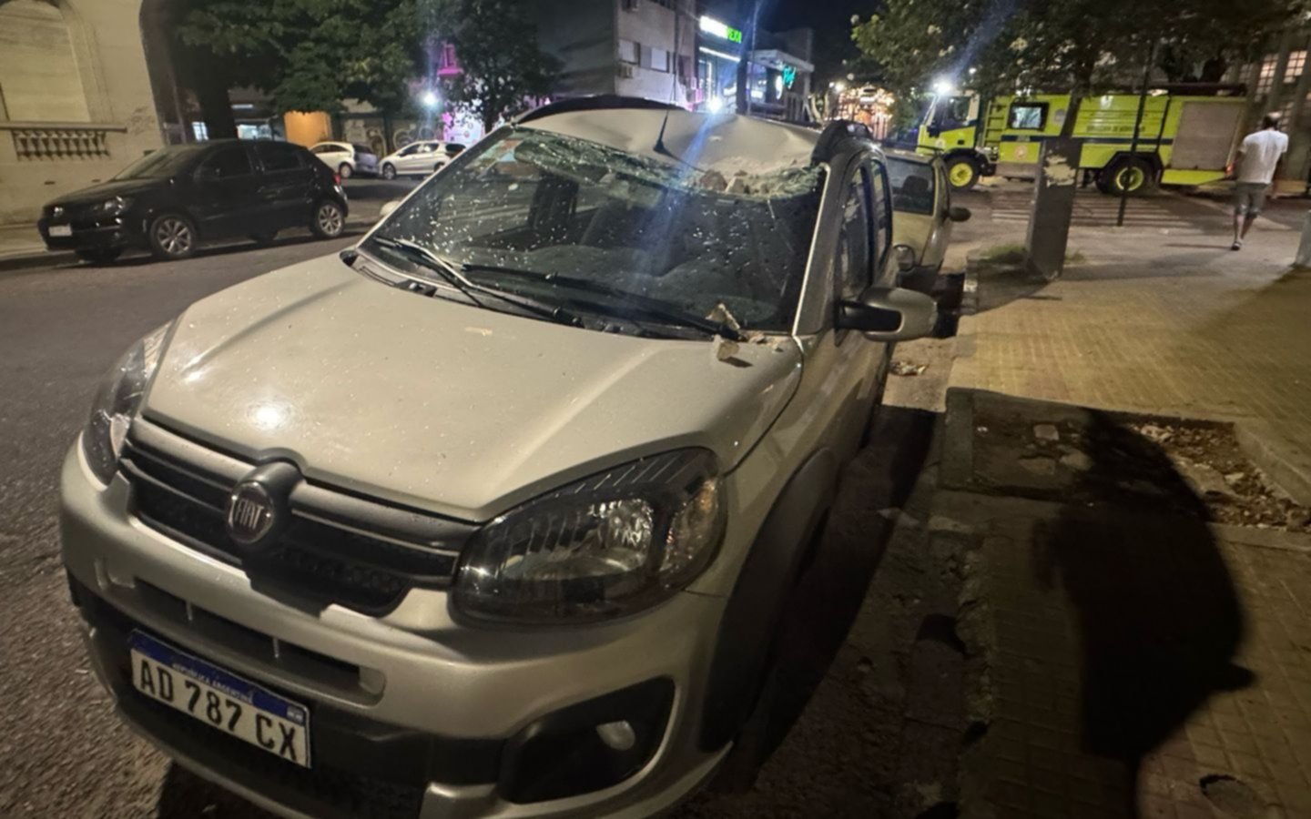 Derrumbe, pánico y milagro a metros de Plaza Moreno
