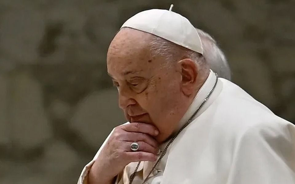 "Crisis respiratoria": el último parte médico sobre la salud del Papa Francisco