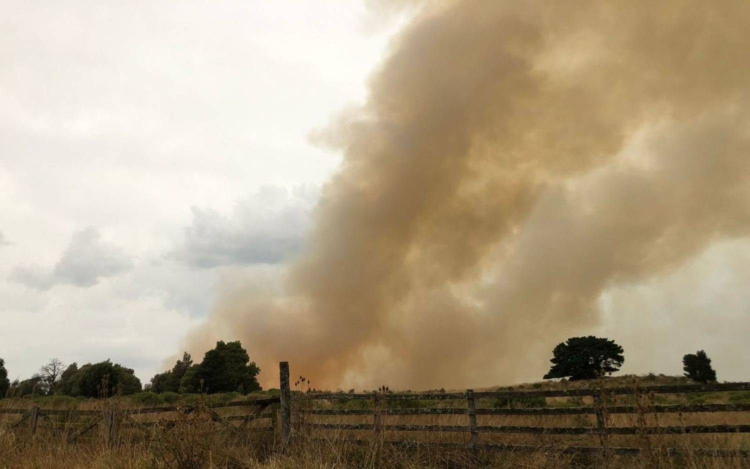 Bomberos de Tandil enfrentaron un importante incendio en las sierras