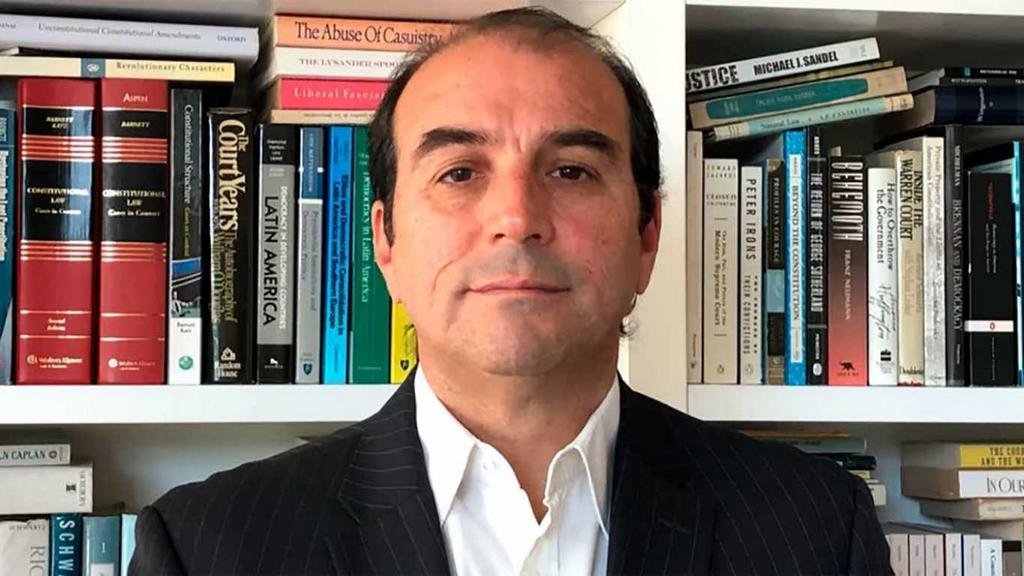 El abogado con perfil académico y que rechaza el aborto legal