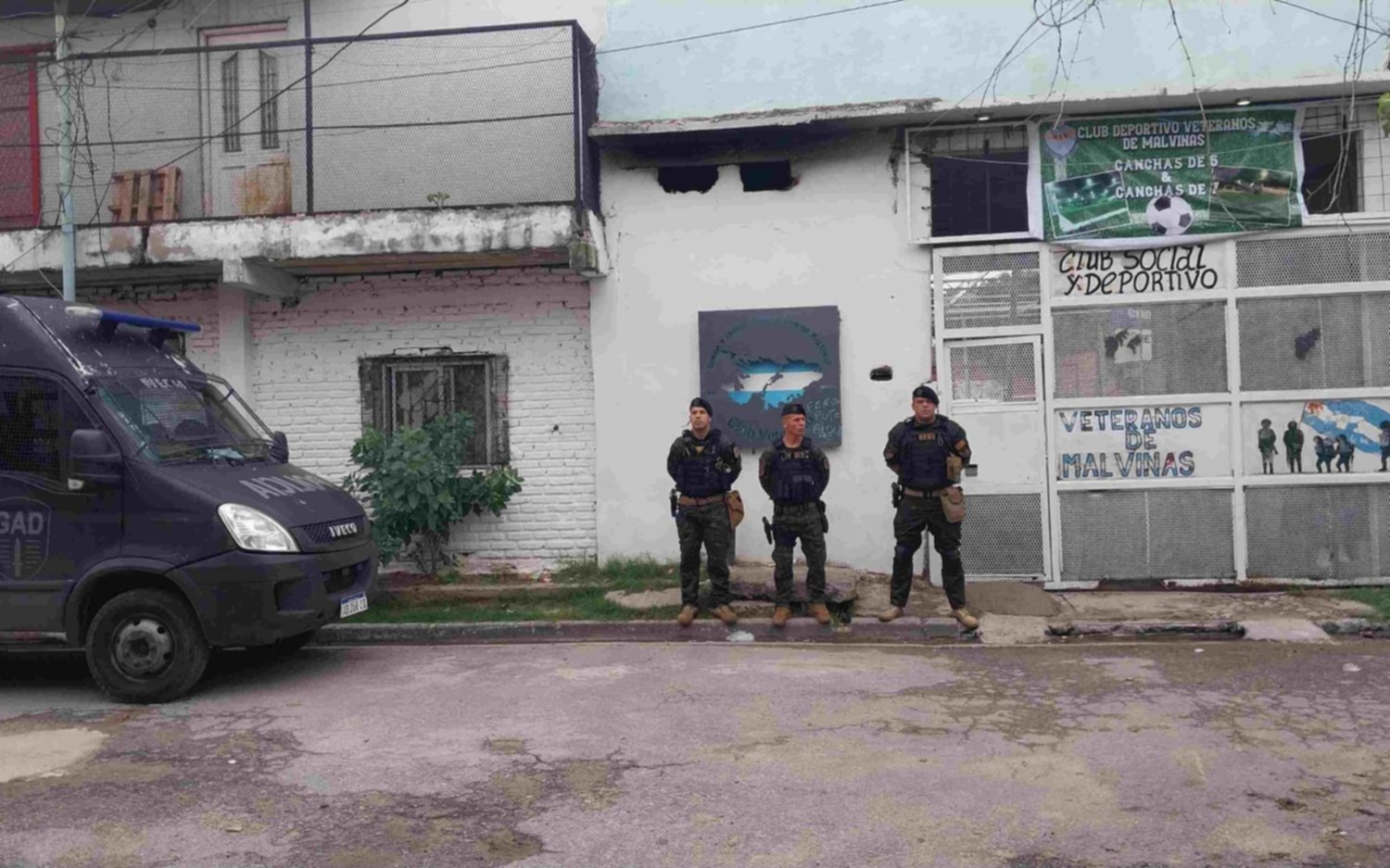Allanamiento en club de Quilmes por presuntos delitos de corrupción de menores