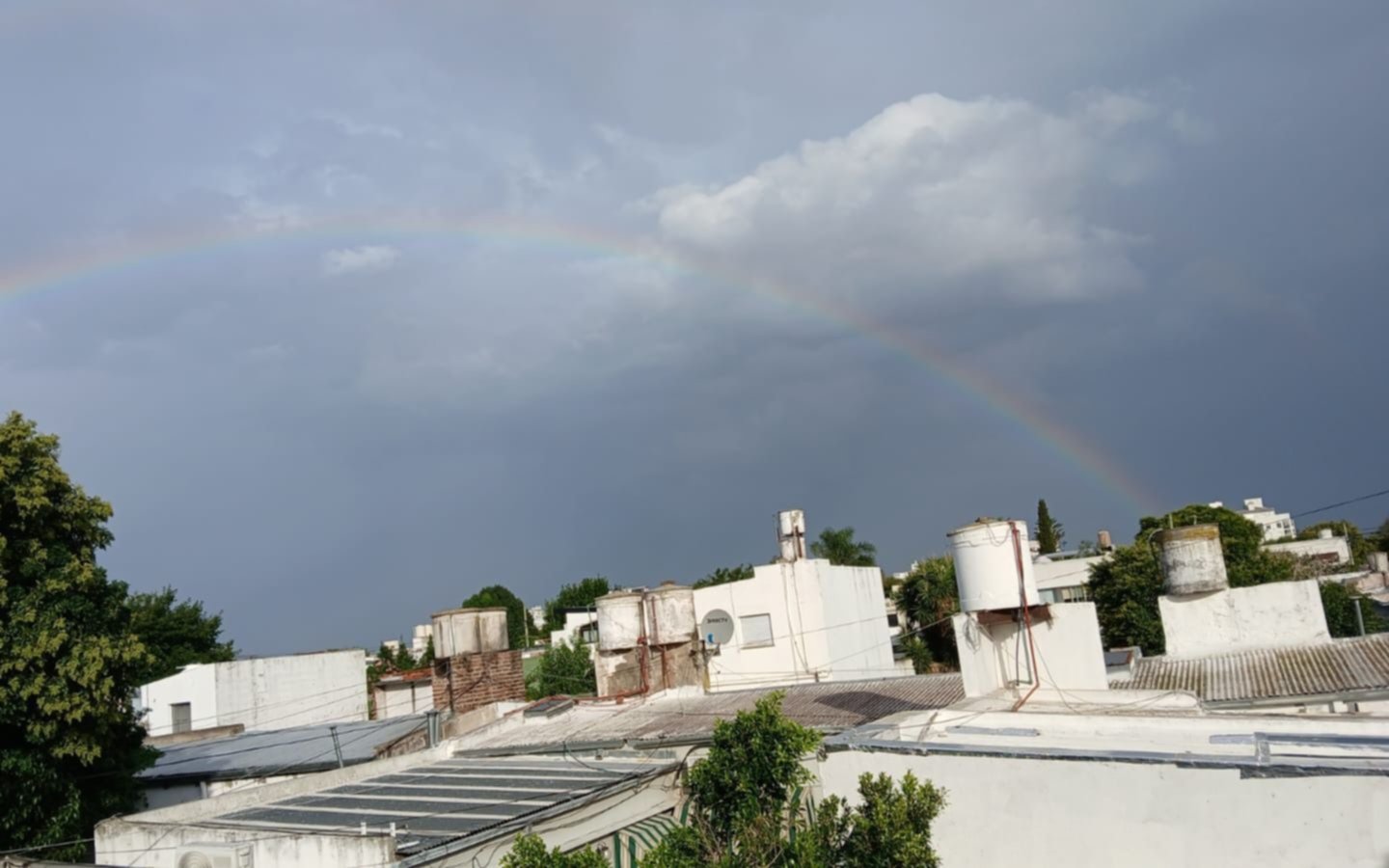 Se acerca una tormenta a La Plata: a qué hora lloverá