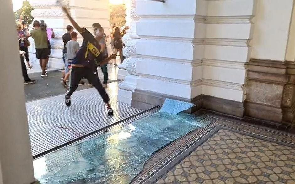 Dos detenidos por los incidentes en la marcha por Kim Gómez