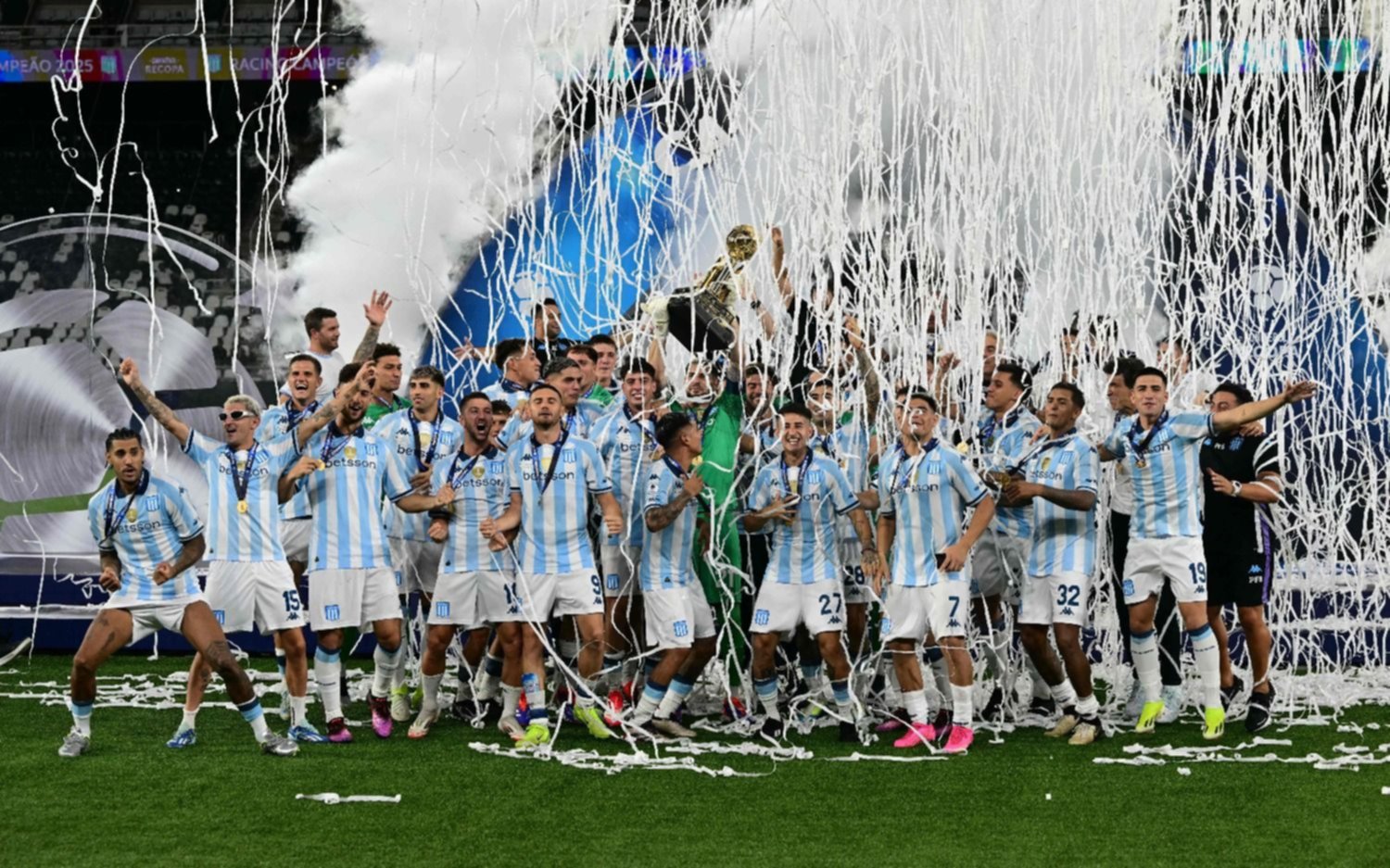 Racing paseó a Botafogo en plena temporada de carnaval en Río de Janeiro y es campeón de la Recopa Sudamericana