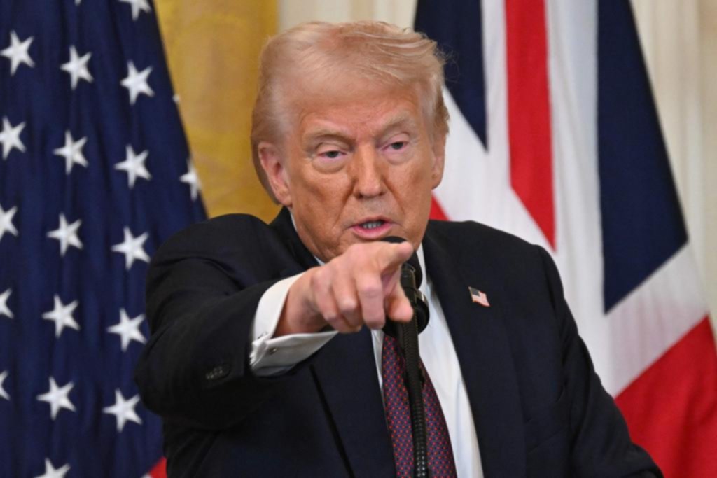 Trump confirmó los aranceles a los vecinos y a China