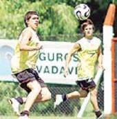 Se perfilan Casierra y Benítez El Chino sería el reemplazante de la Brujita Verón