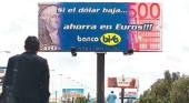 Histórico derrumbe del dólar causó otra tormenta bursátil