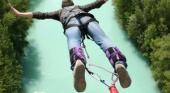 Crece la polémica por la práctica del bungee jumping