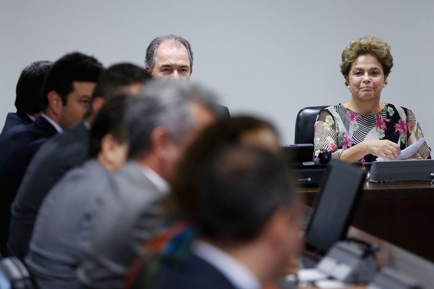 Conmueve a Brasil una lista negra de políticos acusados por la corrupción en Petrobrás