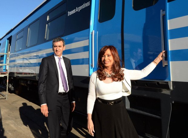 Cristina recibió 300 vagones para trenes de la línea Roca