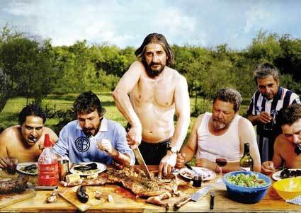 Un asadito en un señorial comedor