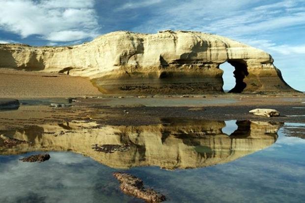 Monte León,   un bellísimo parque nacional entre la estepa y la costa patagónica
