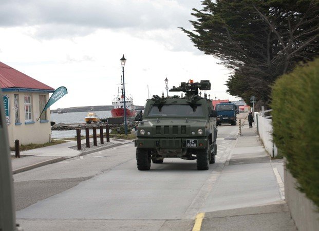 Para Londres hay una "amenaza muy viva" de Argentina sobre Malvinas y moderniza su armamento