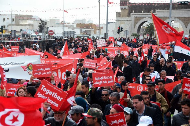 Túnez salió a las calles en contra del terrorismo