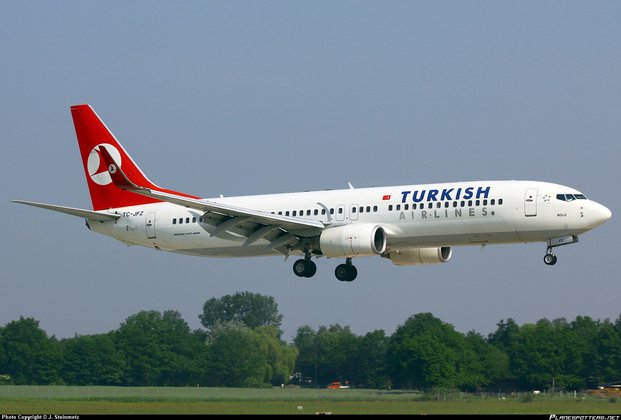 Un avión que venía a Ezeiza desde Turquía fue desviado por amenaza