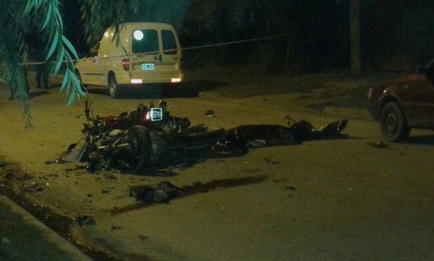 Berisso: dos personas murieron  en un choque de motocicletas