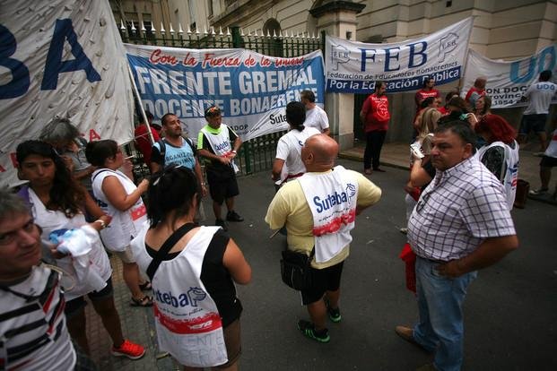 Paritaria docente bonaerense: ahora discuten por la cláusula de revisión