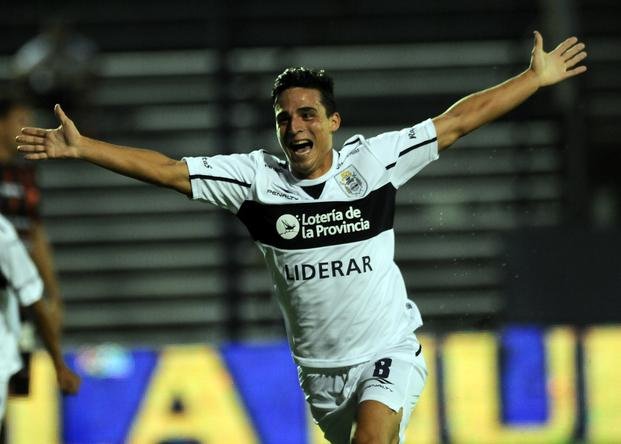 El Lobo hizo fútbol con el once titular