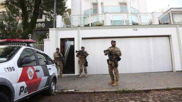 Brasil: allanaron la casa de Lula y otras propiedades