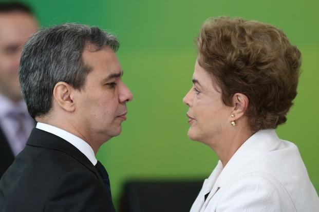 Dilma convocó de urgencia a una reunión de ministros