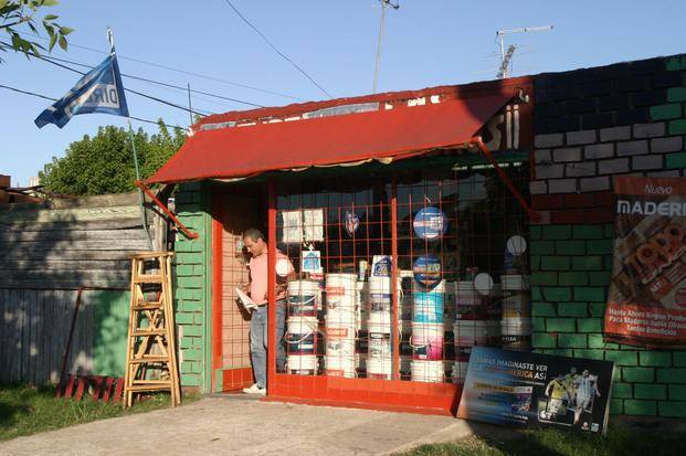 Dueño de una pinturería frustró un asalto