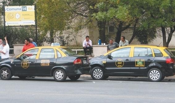 Taxistas inician campaña de 
concientización sobre el dengue