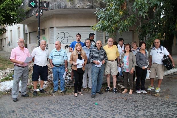 Vecinos de 3 y 65 volvieron a reclamar más presencia policial