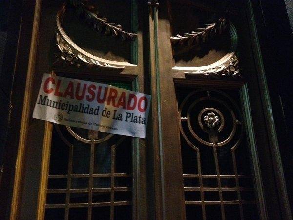 Clausuraron tres bares en controles nocturnos