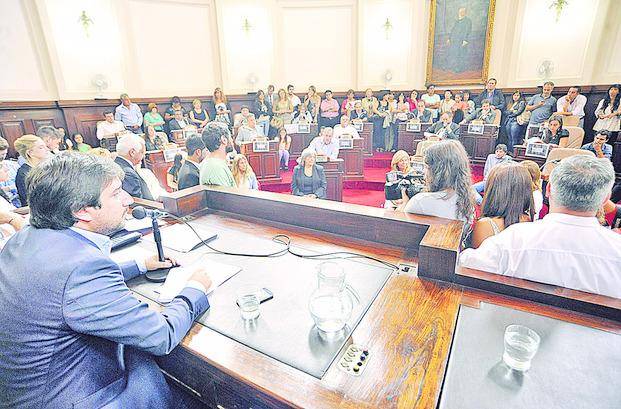Por el Día de la Mujer, polémica  y tensiones en el Concejo local