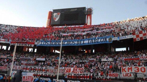 Los hinchas de River hicieron explotar las redes pidiendo que un jugador no deje el club
