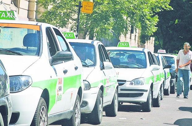 Taxistas platenses pidieron nuevo aumento de tarifa