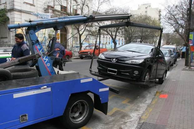Después de varios años, volverá la grúa para combatir infracciones de tránsito