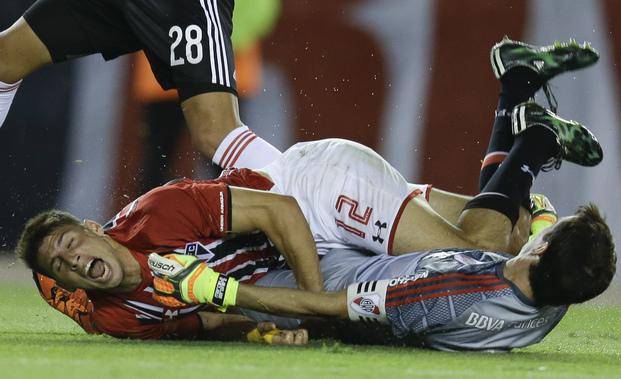 Barovero conmovido por la movida de los hinchas de River dijo que siente "un puñal en el corazón"