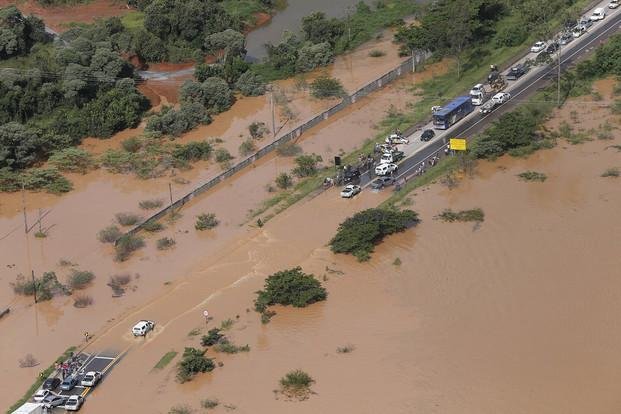 Una tormenta causó 21 muertos y graves daños            en San Pablo