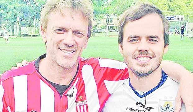 Una foto por un clásico en Paz