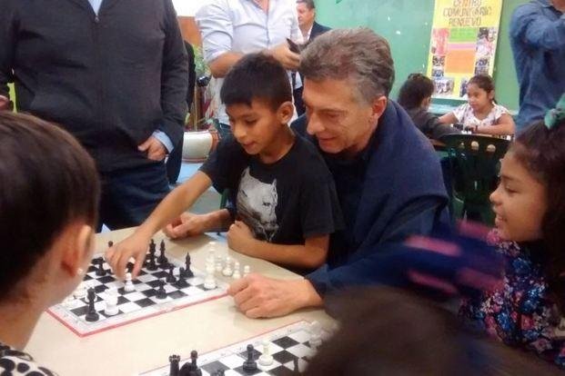 Macri visitó un merendero junto a Vidal