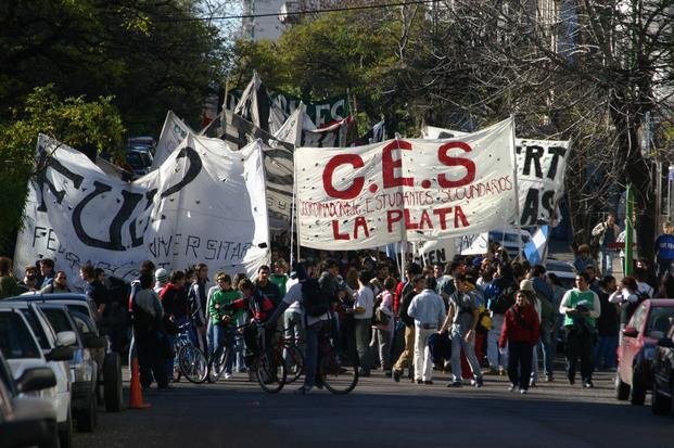 Sigue en el aire el debut de la ley del boleto educativo