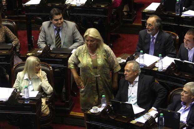 Carrió: "Kirchner le pagó al FMI cash y se endeudó con la ANSeS"