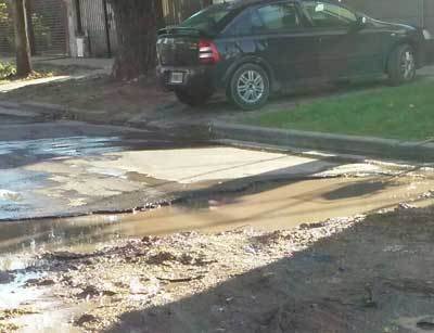 Quejas por una grieta en 78,
1 y 115