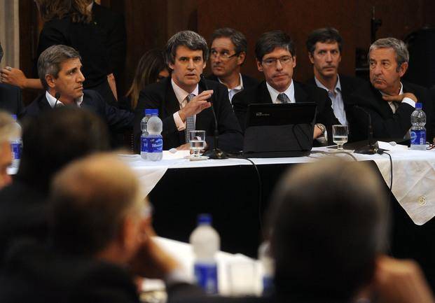 Prat Gay anticipó que monto que se abonará a holdouts asciende a 11.684 millones de dólares
