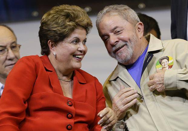 En medio de los escándalos por corrupción, Lula asume como ministro