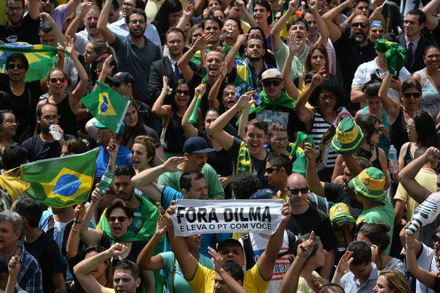 “Los golpistas no van a forzar mi renuncia”