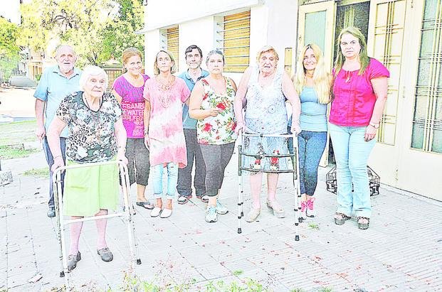 Vecinos de plaza Sarmiento piden que se coloquen reductores de velocidad